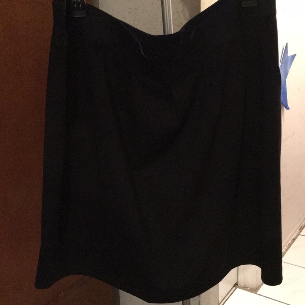 Black short GAP skirt elastic waistband XL
